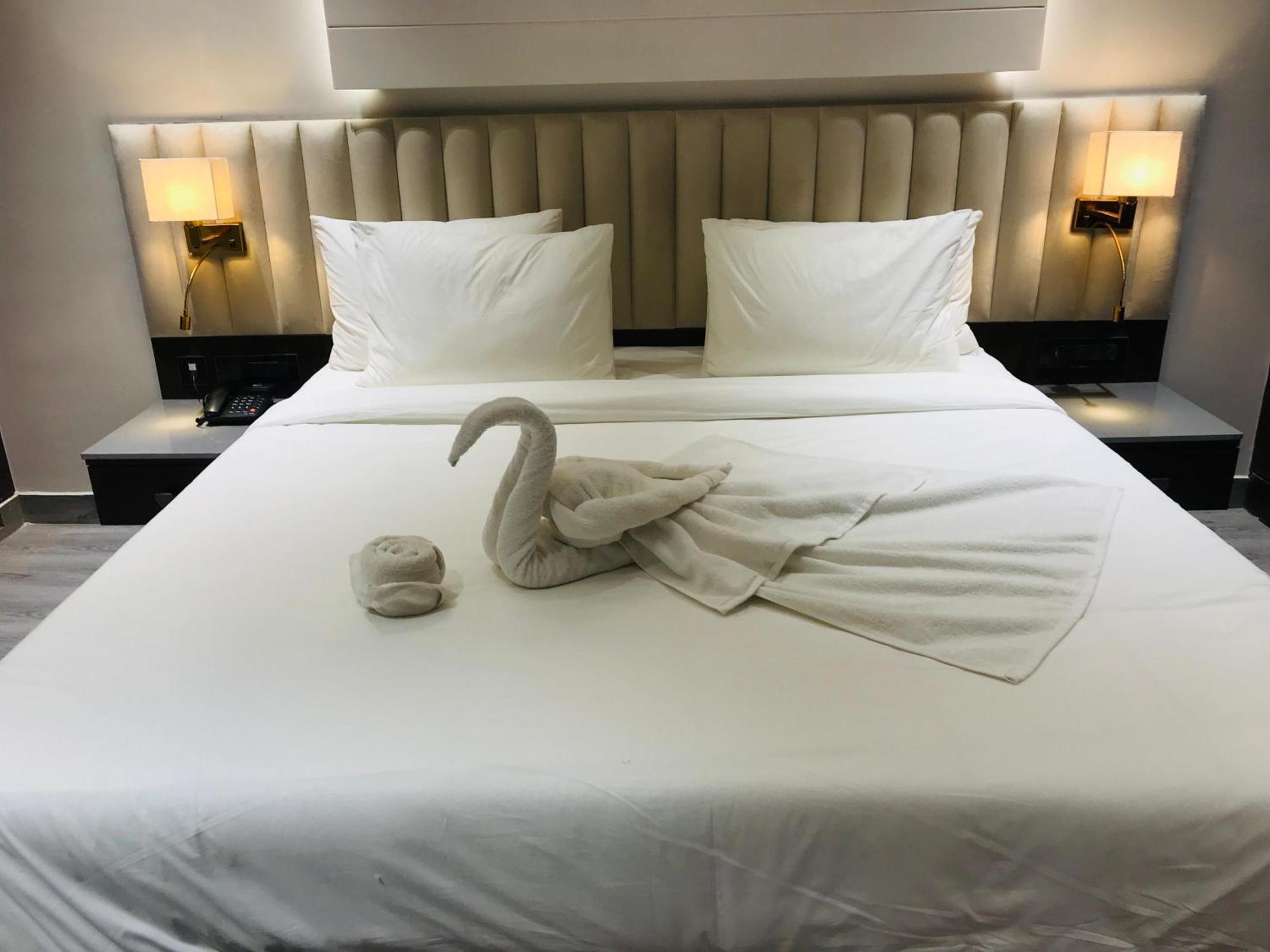 Hotel Midas Inn Mathura Dış mekan fotoğraf