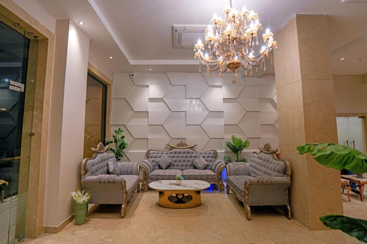 Hotel Midas Inn Mathura Dış mekan fotoğraf