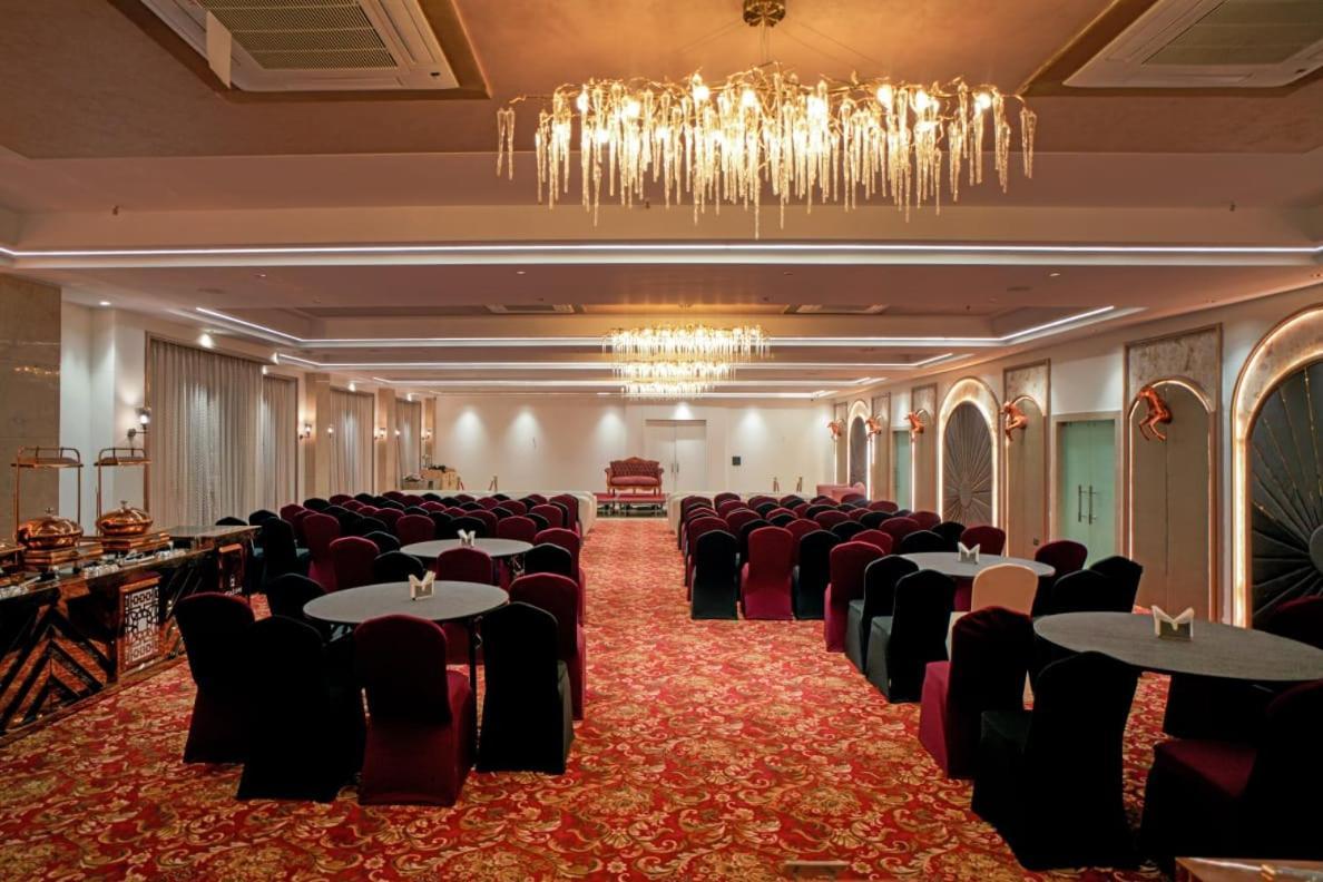 Hotel Midas Inn Mathura Dış mekan fotoğraf
